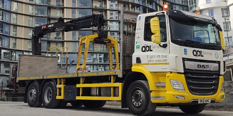 QDL DAF CF truck with HIAB lorry loader crane