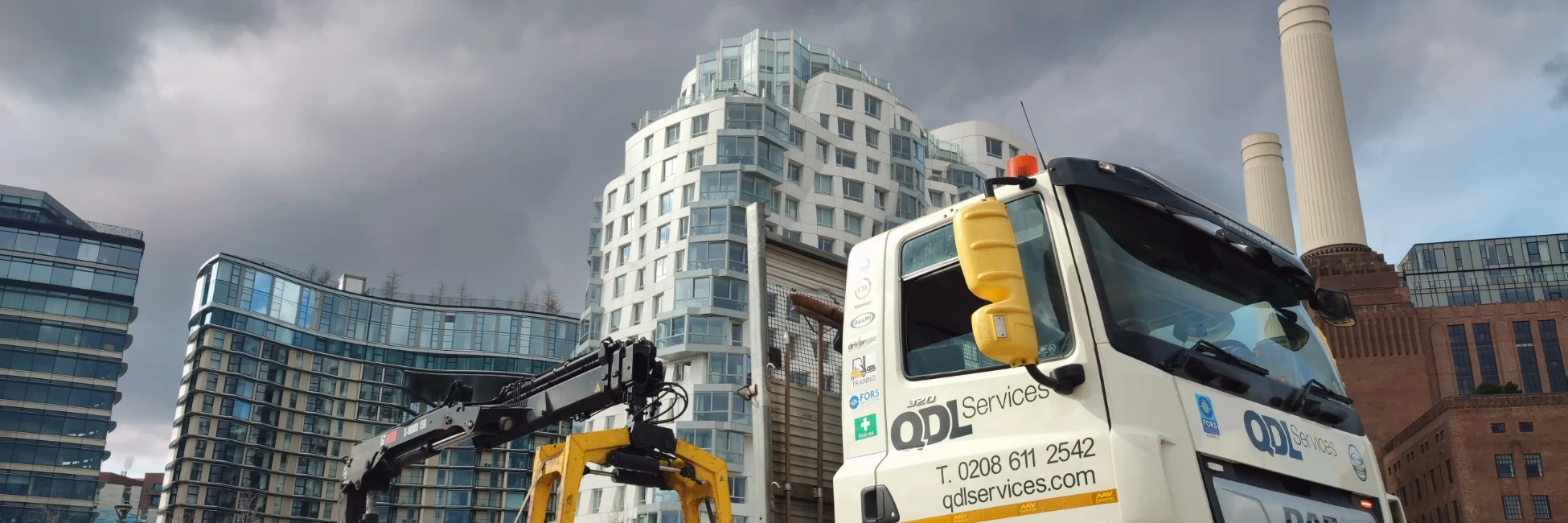 QDL truck Battersea power station